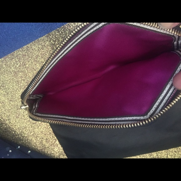 HENRI BENDEL VIBRANT BLK Wristlet Clutch LUX GORG - Picture 2 of 6